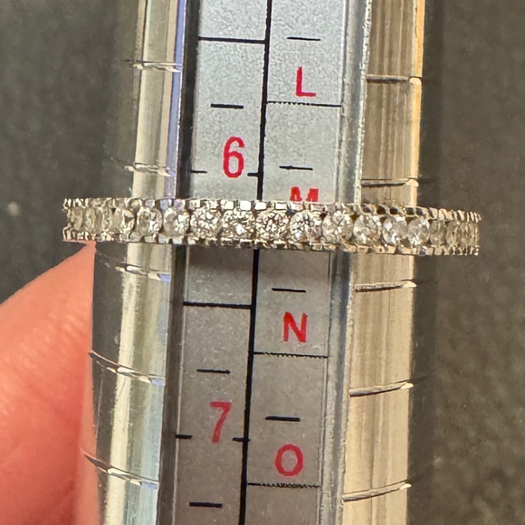 Hidalgo 18K White Gold Diamond Bands - Picture 5 of 7